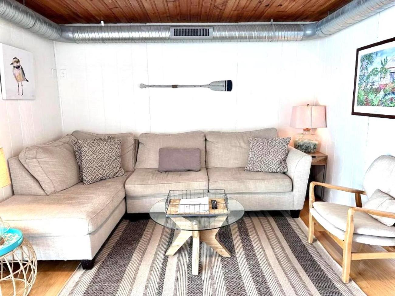 Cozy Beach - Direct Waterfront! East Haven Экстерьер фото